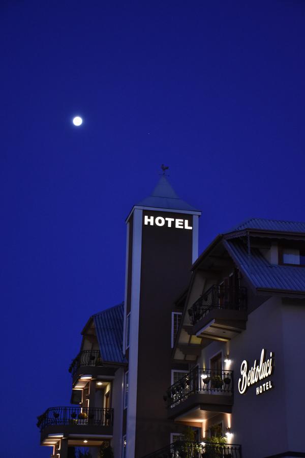 Hotel Bertoluci Gramado Exterior photo